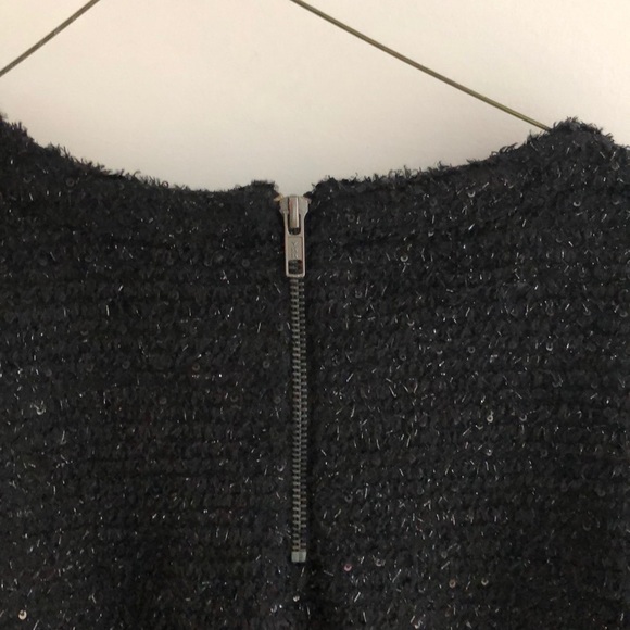 Black sequin top with feather bottom size small - Picture 4 of 6